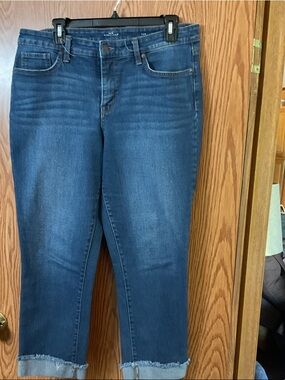 new directions Blue Cropped Frayed-Hem Jeans